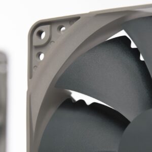 NF-P12 redux-1300 PWM